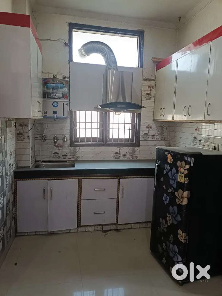 2 BHK FULLY FURNISHED FLAT IS AVAILABLE FOR RENT WITH PARKING