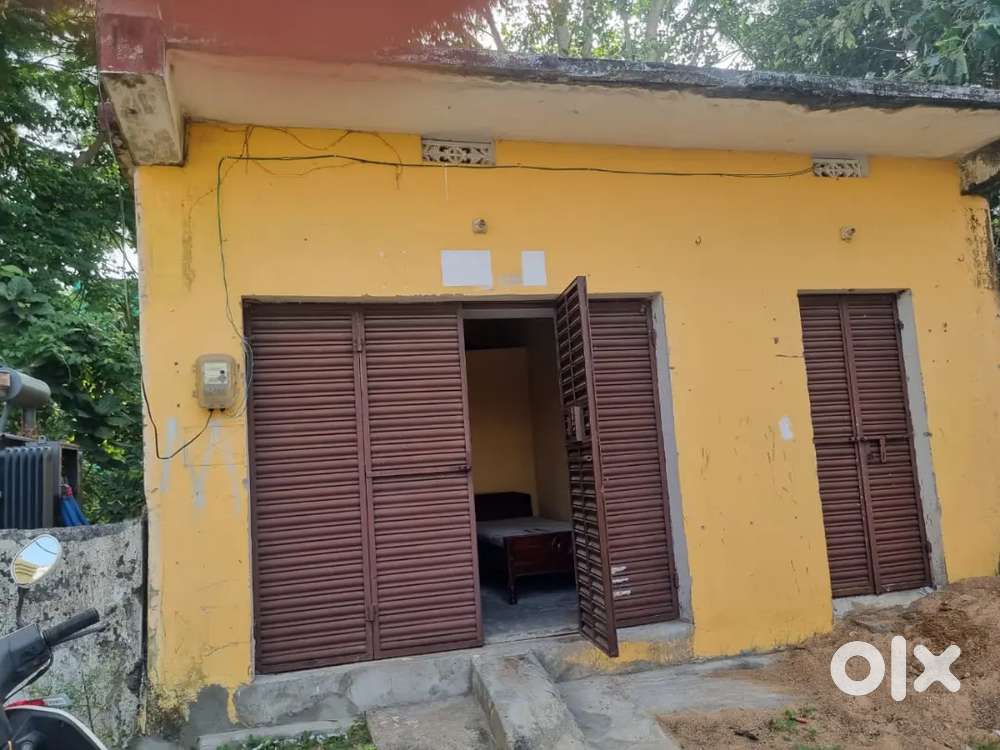 Shop for rent and store room