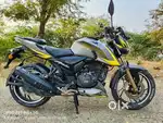 Apache RTR 200 4v