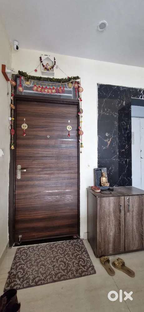3 BhK fully furnished flat at Gandhipath, Vaishali Nagar.