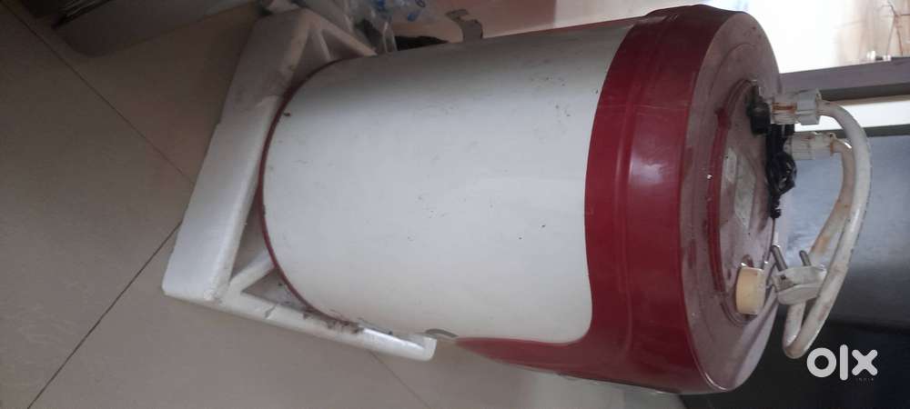 Bajaj Caldia 25 L geyser