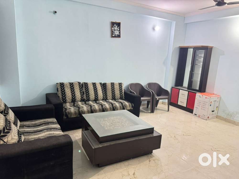 2BHk Flats Rent in Noida Sec 73