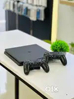 PLAY STATION 4 (PS 4)