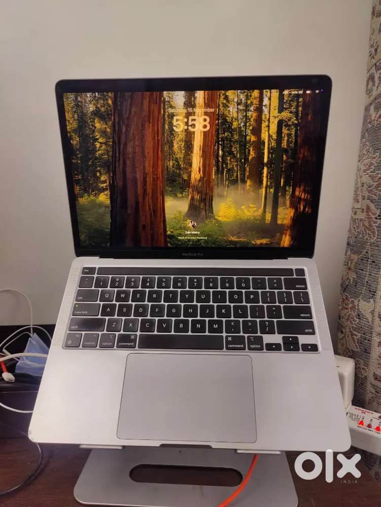 M1 MacBook Pro - 256GB - 8gb - 13inch