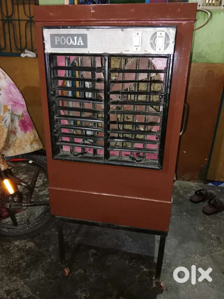5 500 iron new cooler good condition sab kuch chalu hai