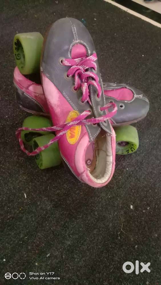 Roller skating shoe /6 size/zoom wheel /SPEED SHOE