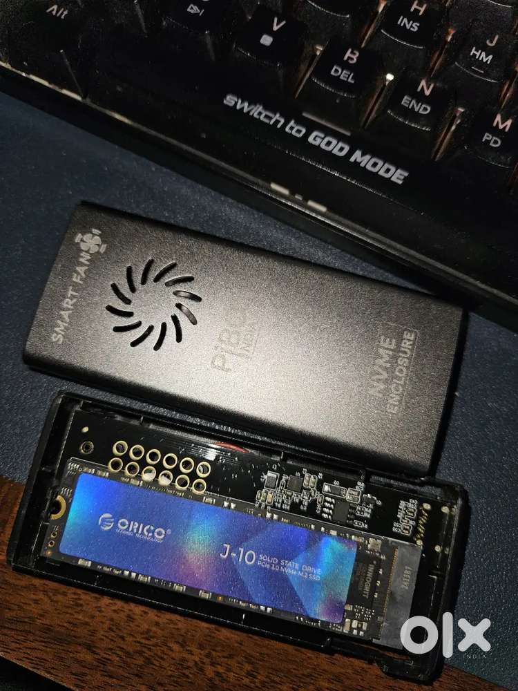 2 1tb*nvme fast ssd's with enclosure