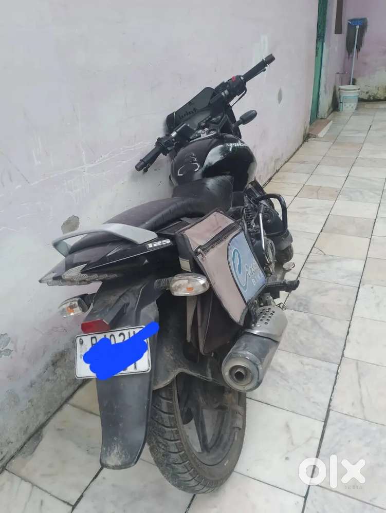 Bajaj pulsar 125