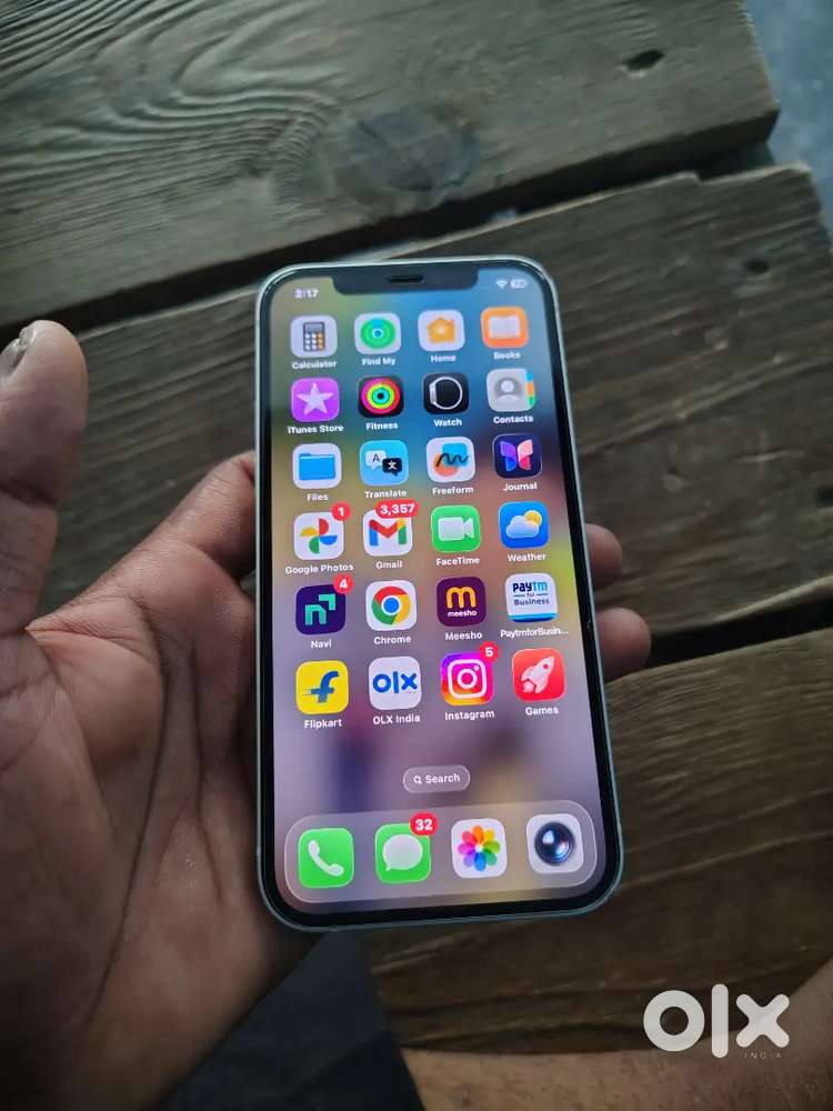 I phone 12     64gb  82 battery health hai