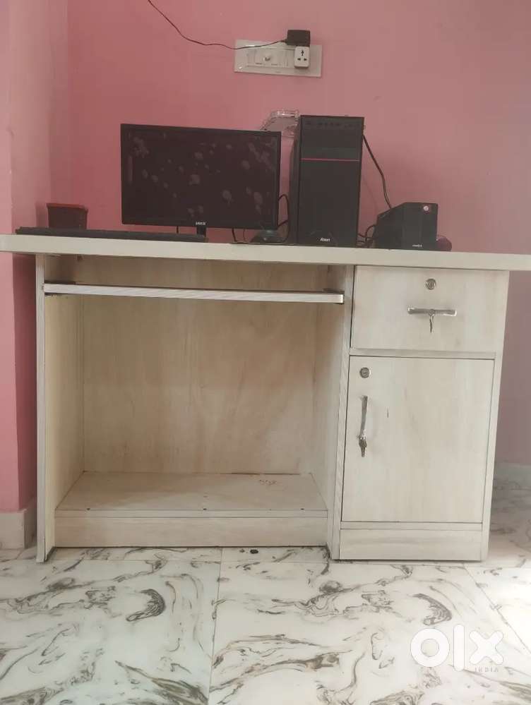 Computer for Sale – i5, 8GB RAM, SSD