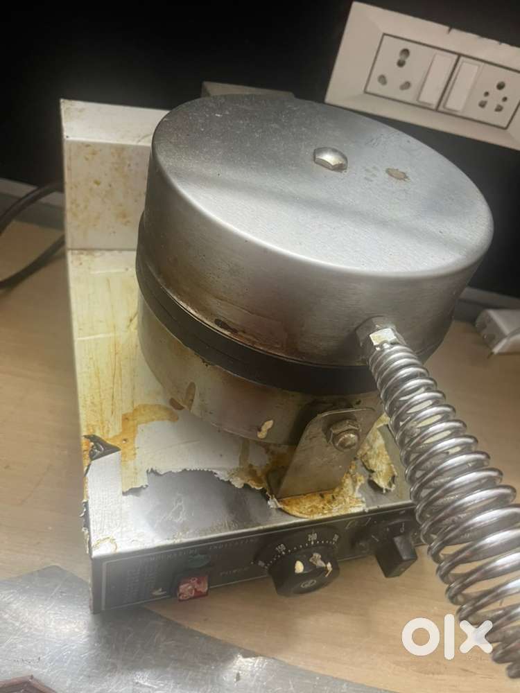 Waffle maker / Stabiliser / water dispenser