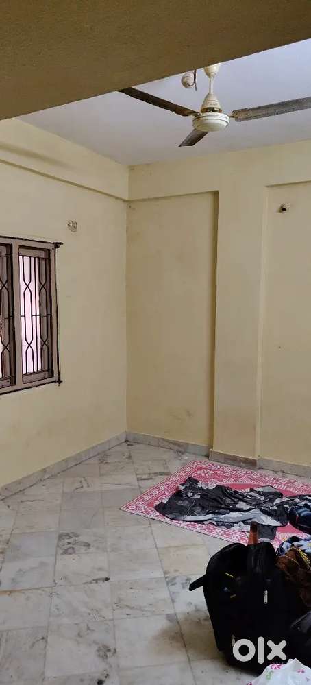 Room vancany for 3 persons