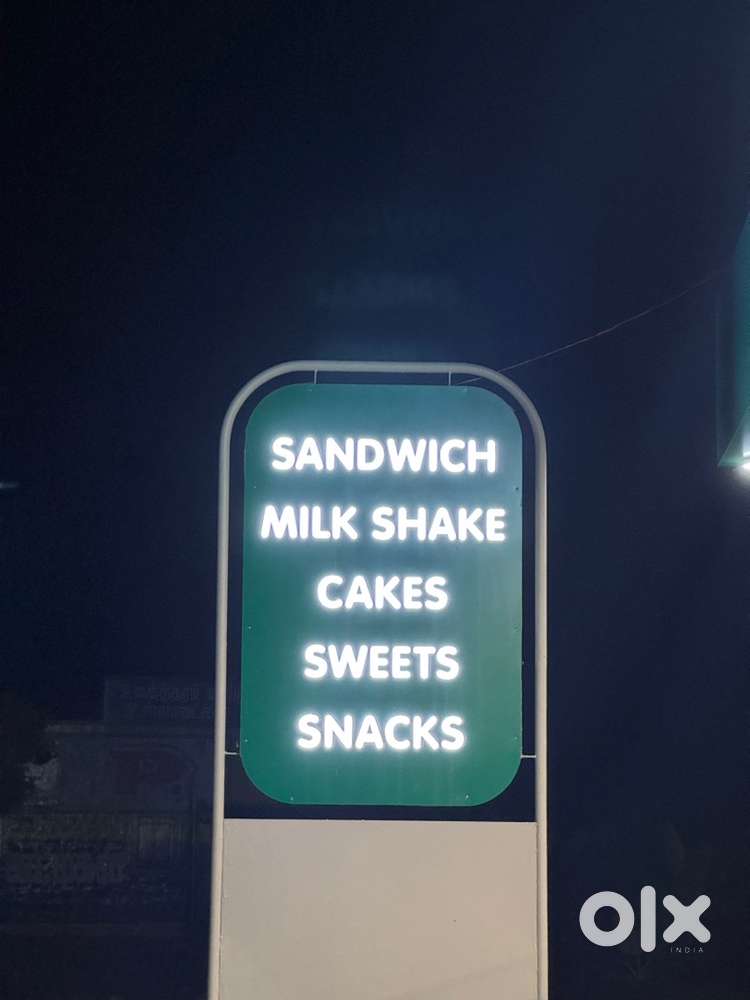 Barista, juice maker, sandwich maker