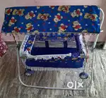 Baby cot crib with swing
