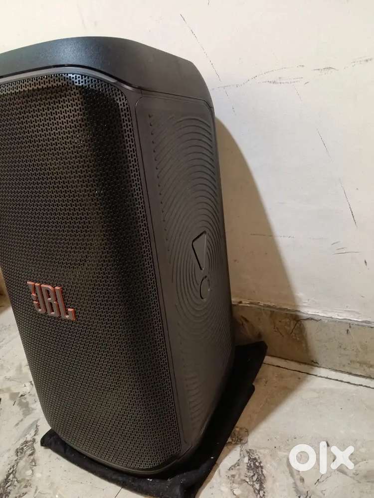 Jbl 120 party box speaker