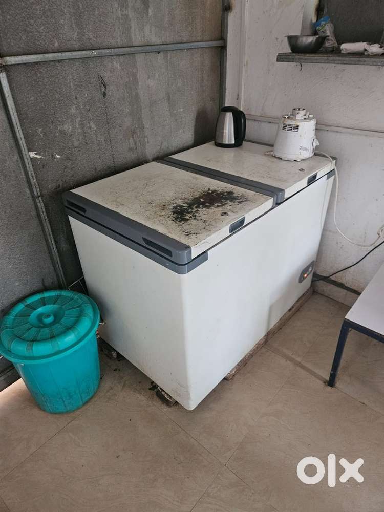 Refrigerator for shop