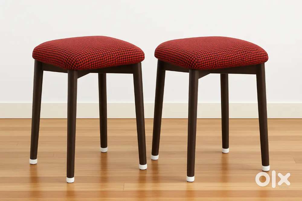 Complete set of 2 sofa ,2 sethi ,2 stool & dining table of best wood