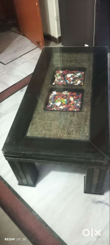 Centre table