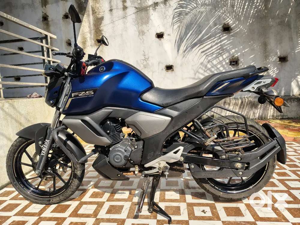 Yamaha Fzs V3 - Matt Blue Colour