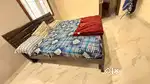 Queen bed + mattress