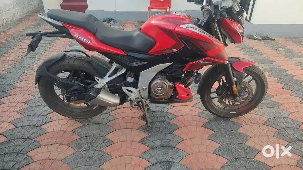 Pulsar N250 ABS (2022)