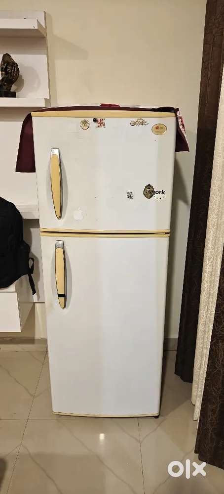 LG DOUBLE DOOR FRIDGE