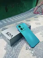 vivo V25 5G (8 GB RAM +128 GB) in very good condition