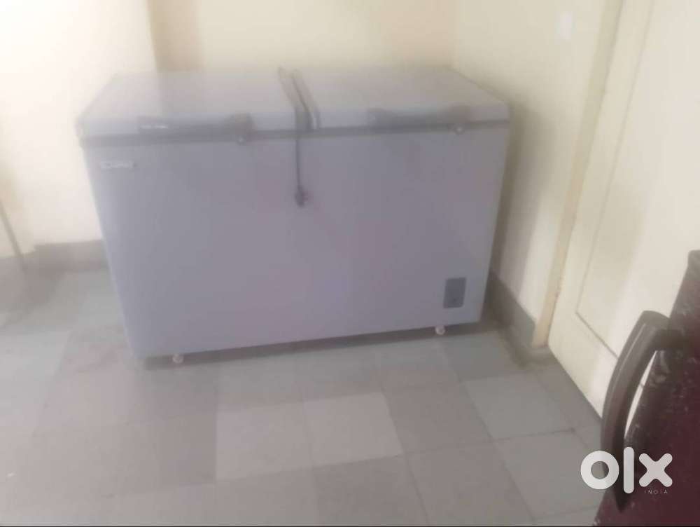 Deep Fridge 390 litres