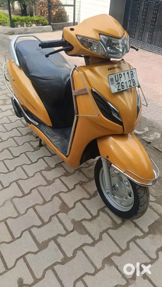 Activa 6g showroom condition very nice scooter