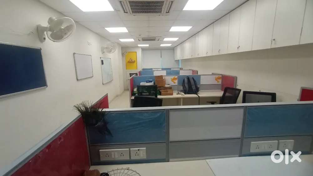 700sqft 15ws 1 cabin office for rent with attached toilet and  pantry