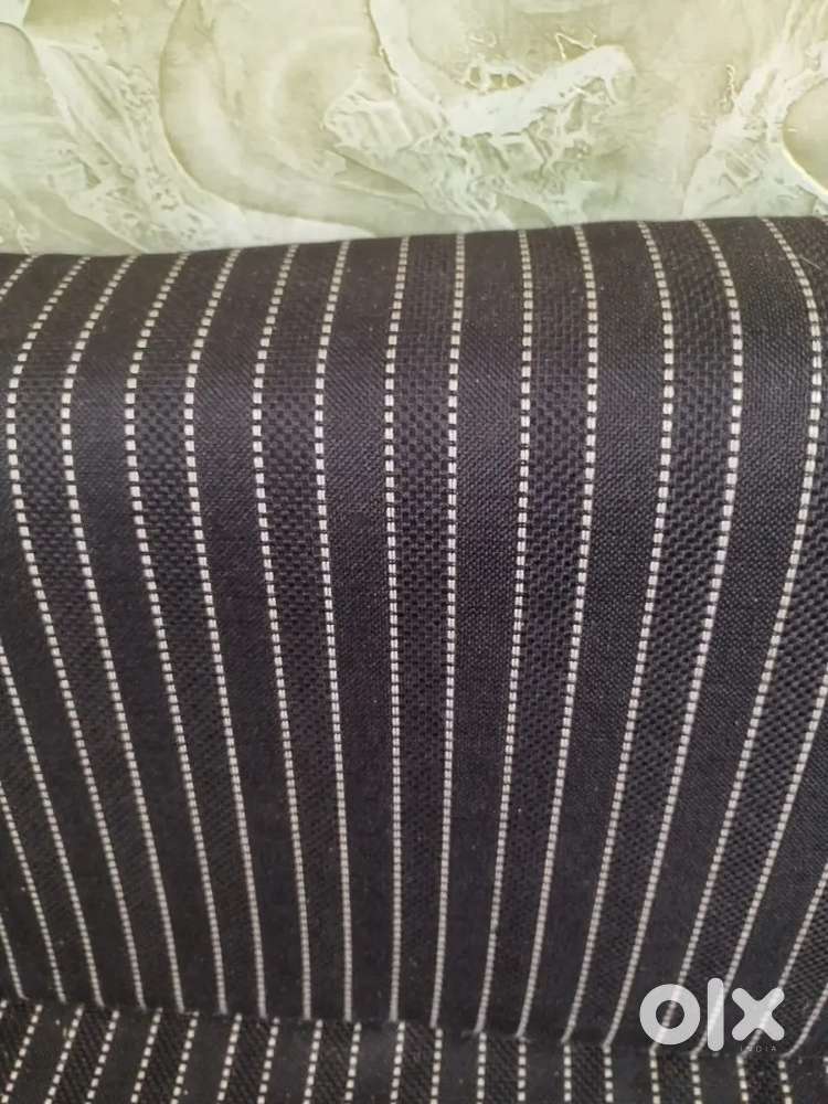 13  seater sofa black colour