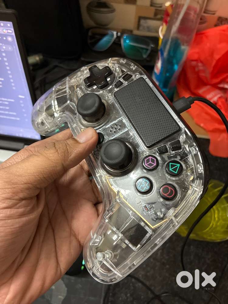 Gaming controller