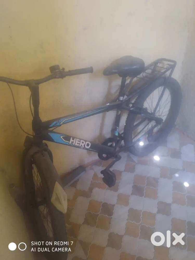 Hero cycle, black and blue colour, 1 year old cycle.