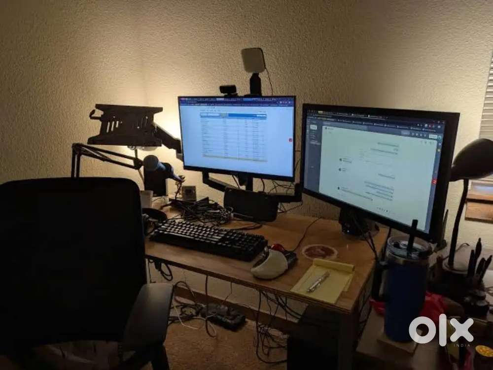 फीमेल कर्मचारी की आवश्यकता ऑफिस कार्य एवं कंप्यूटर ओपरेटर के लिए