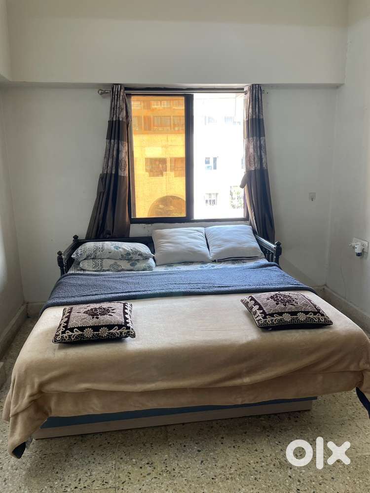 Looking for a flatmate