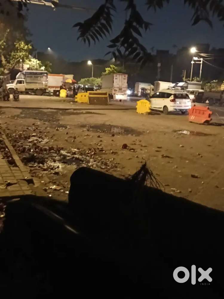 Im delar andheri east chawl room flat room rent buy any intrested then