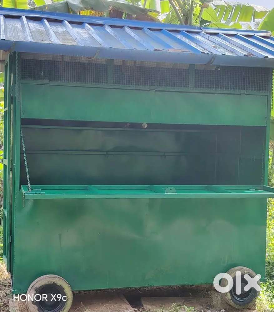 One small tea shop for sale