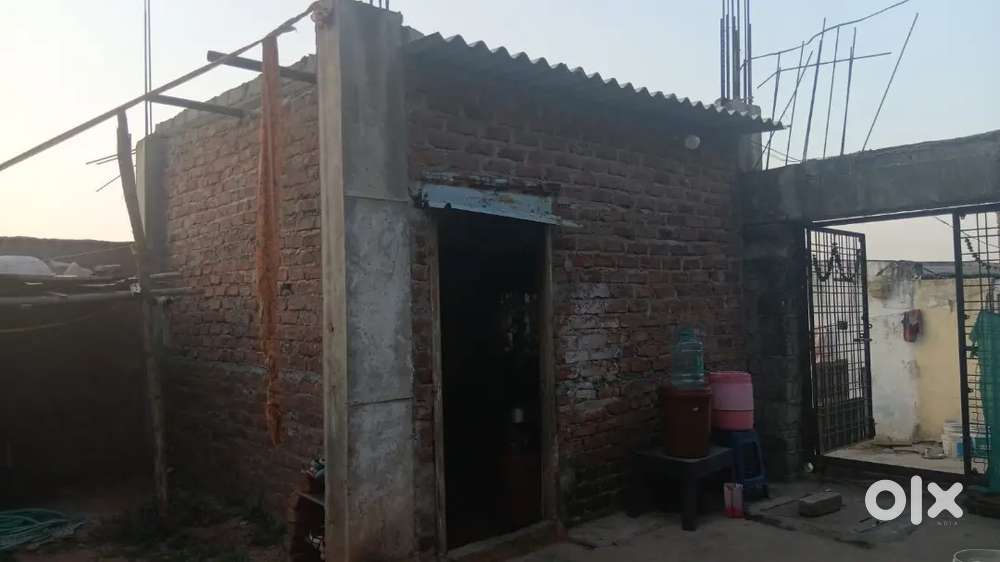 100 sqrd plot for sale very devlopment erae all facilities available