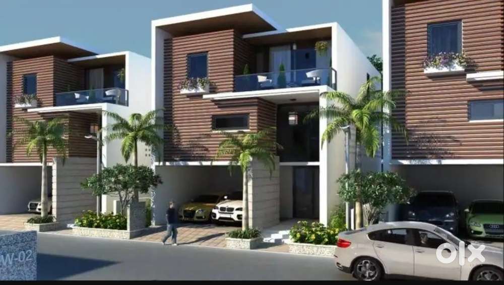 Independent triplex villa in morabadi
