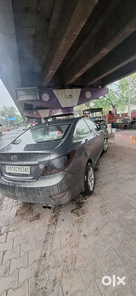 Hyundai Verna 2012