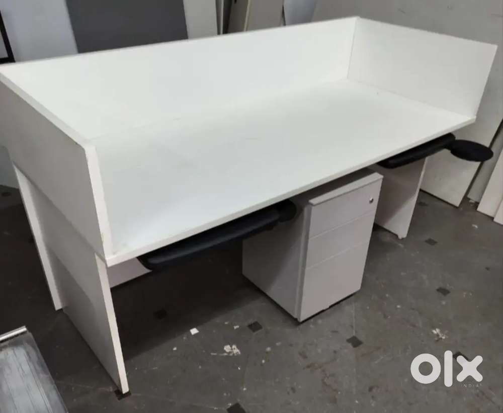 Hotel Office Reception Table