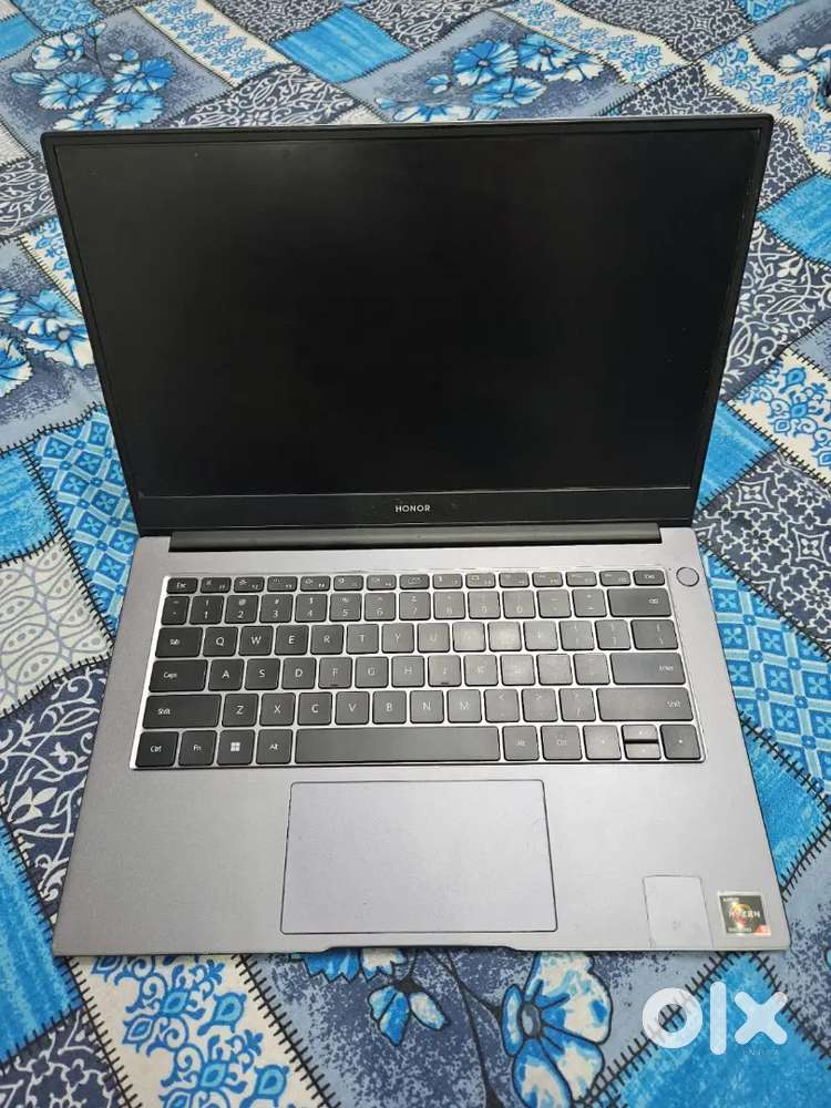 Honor laptop 14inch just like new!