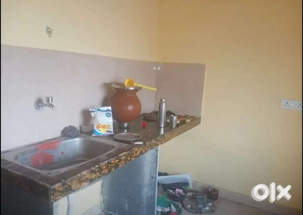 Single Room with Attach washroomAvailable For family and Batchlors