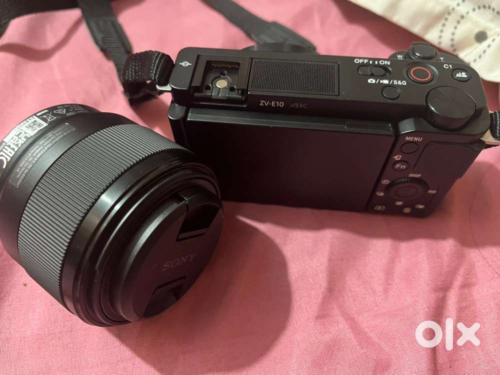 Sony zv - e10 /BQ , Sony SEL50F18F (lens)