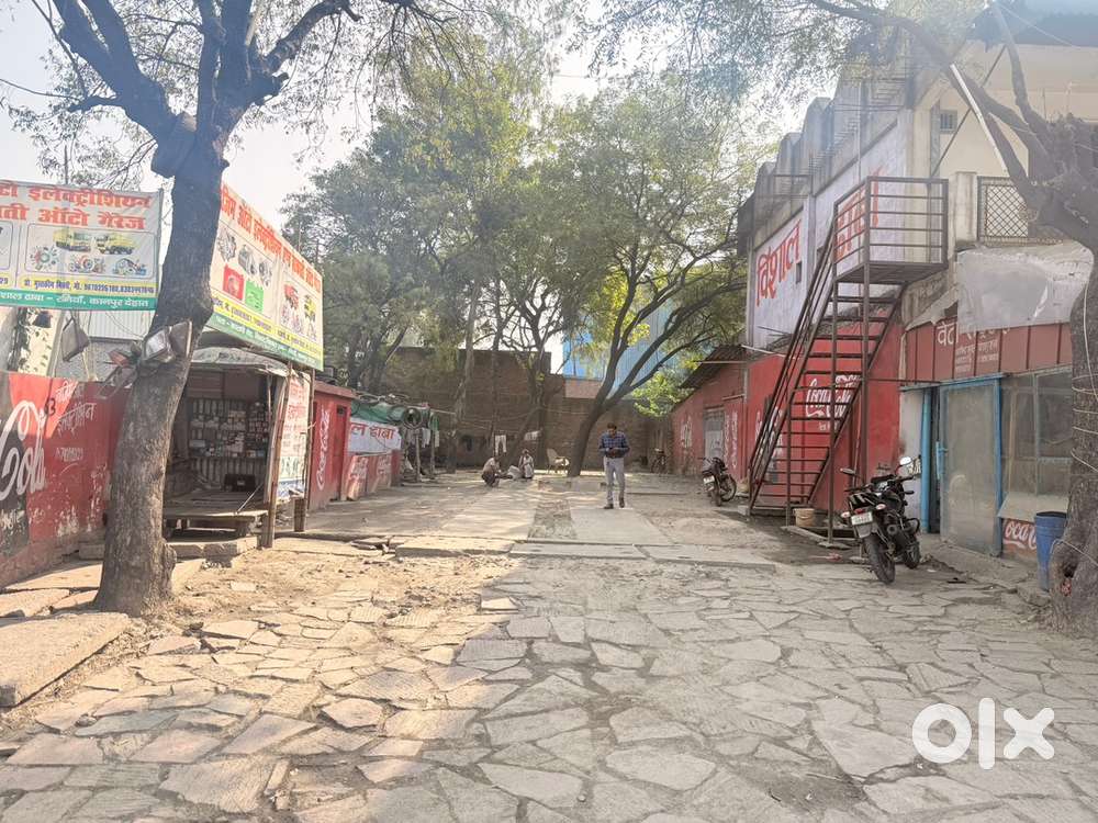 ऑन हाईवे किराए के लिए जगह उपलब्ध है,