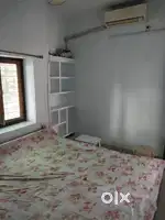 I am broker and 1st pay 1000 fees for room