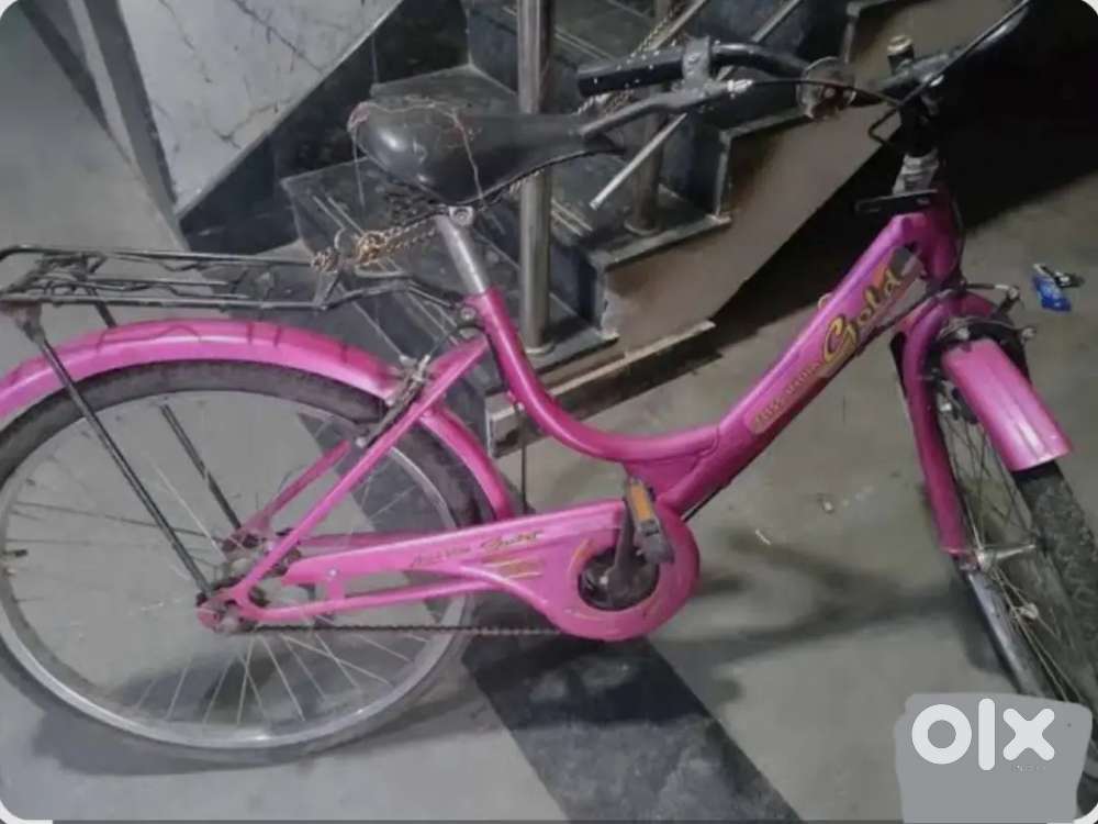 Hero Miss india gold bicycle (negotiable)