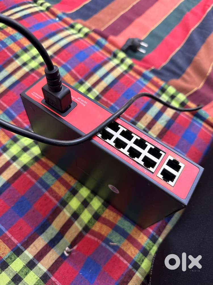 8 poe but 4 are warking good condition