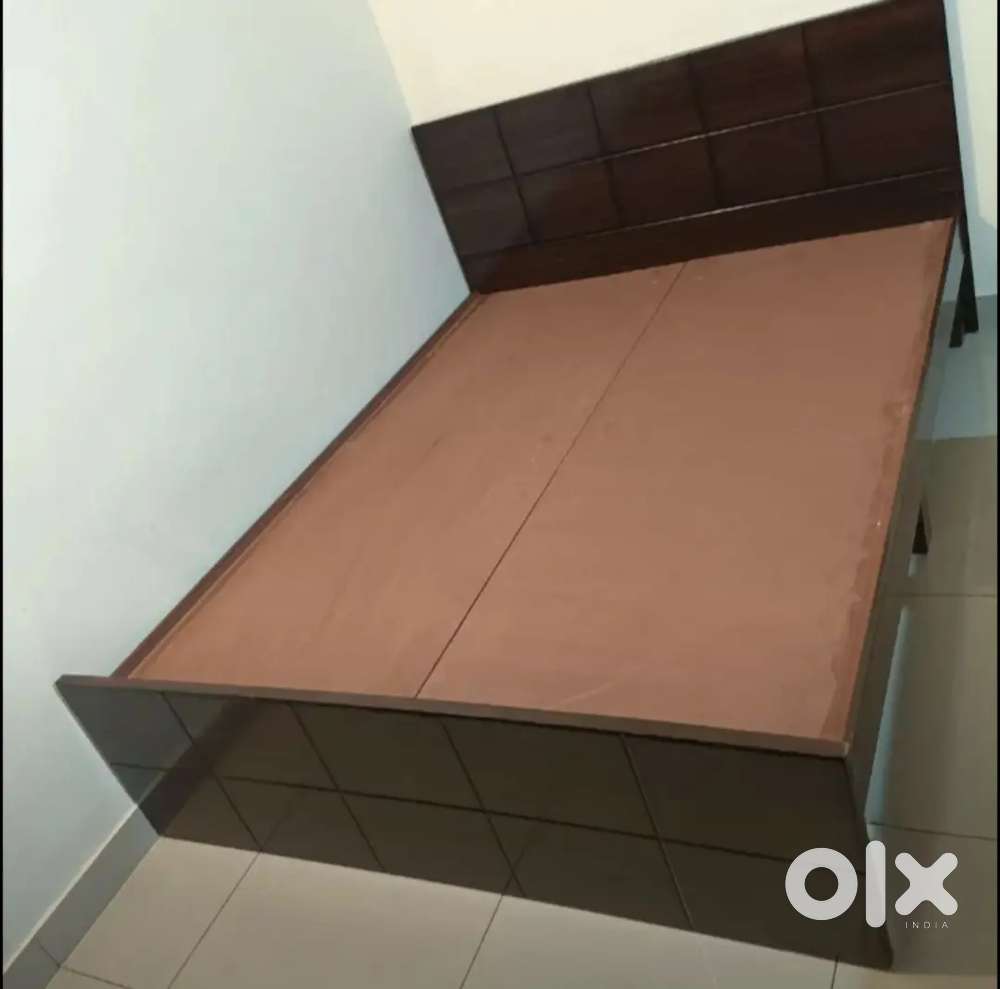 New queen size Cot at reasonable price