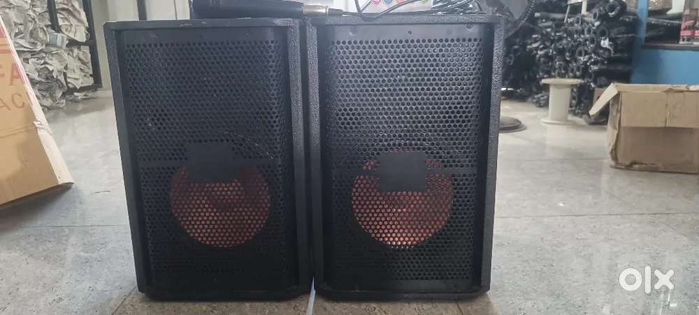 Speaker set (700w) Speaker with amplifier (1200w)
